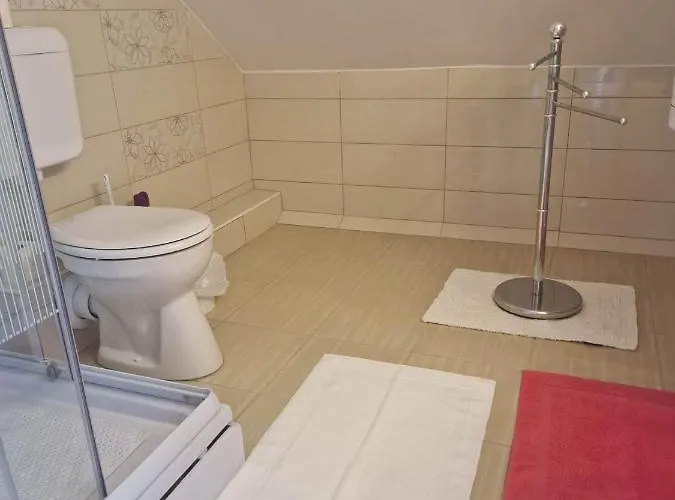 Dora Balatonkeresztúr