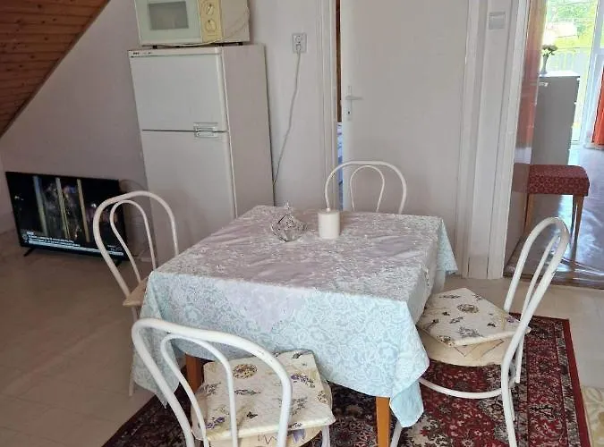 Dora * Balatonkeresztúr